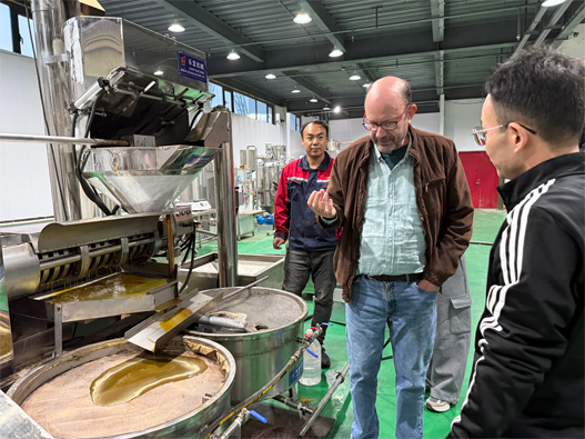 South African Client Visits Lewin Factory, Signs Deal for Two Full Oil Production Lines